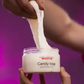 Flario laboratory candy trap денеге арналған Скраб